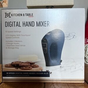 Kitchen & Table Digital Hand Mixer in Ocean Blue